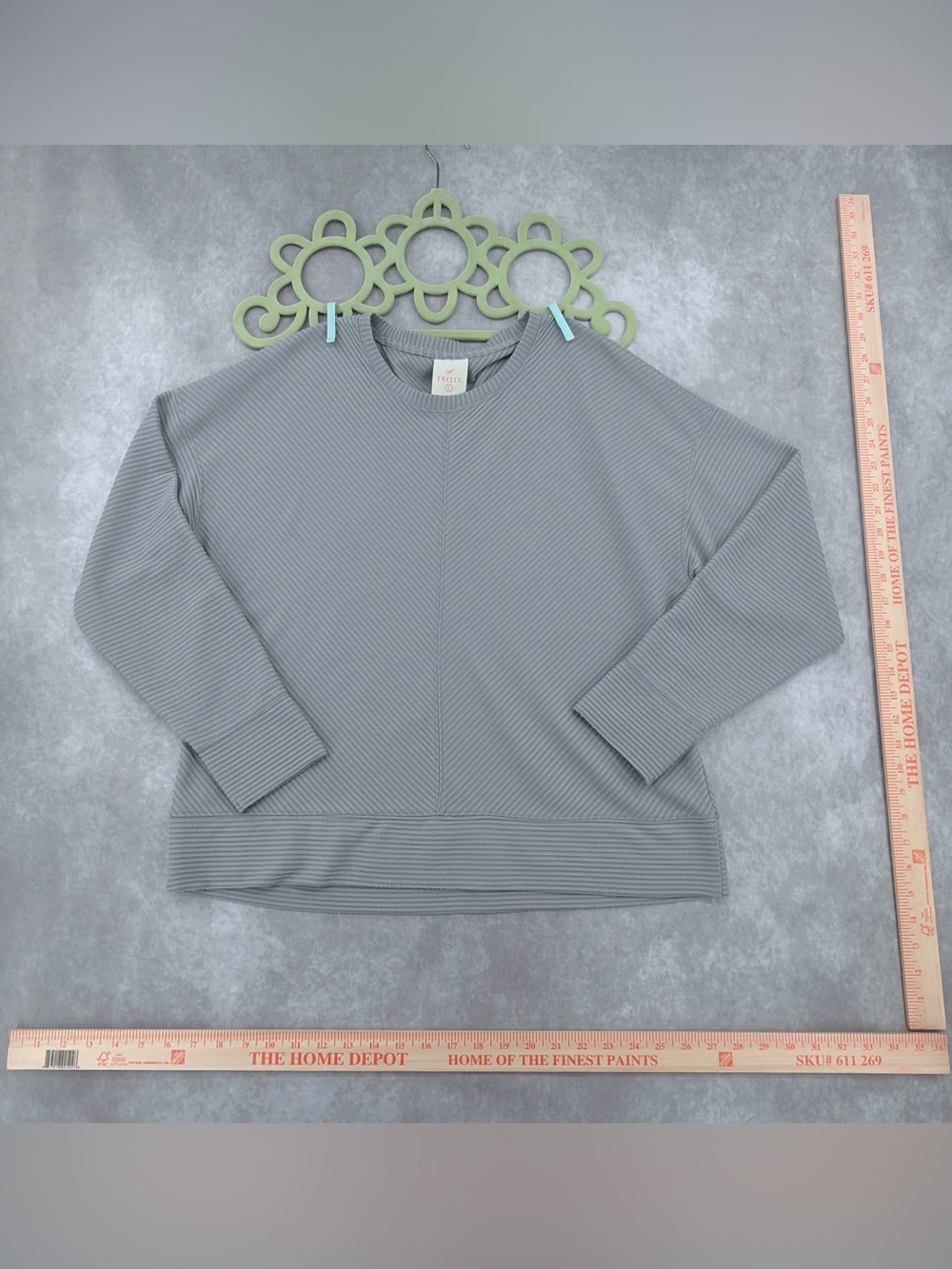 Freely Ribbed Crewneck Pullover in Heather Gray large women’s